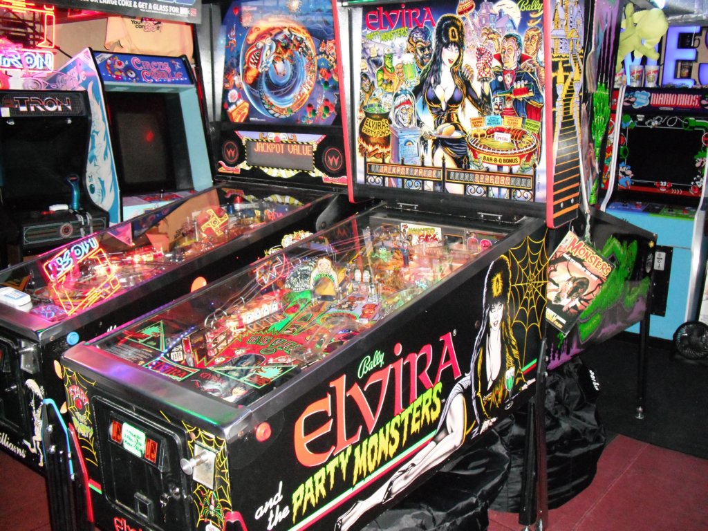 Elvira and the Party Monsters Pinball